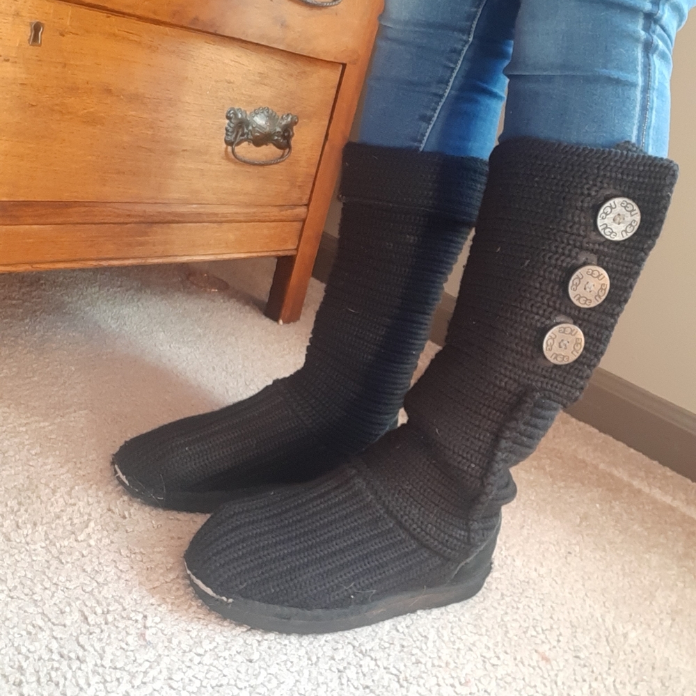 Sweater Uggs size 7.5